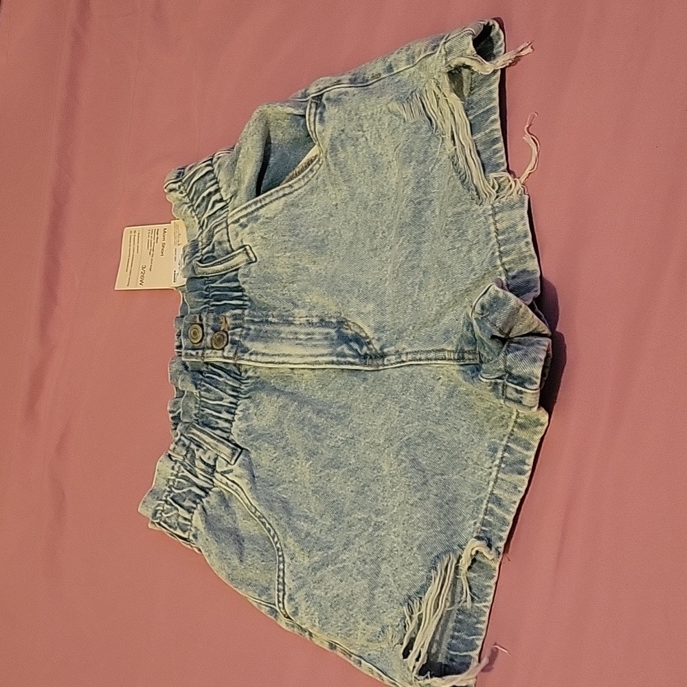 Womans shorts size 3